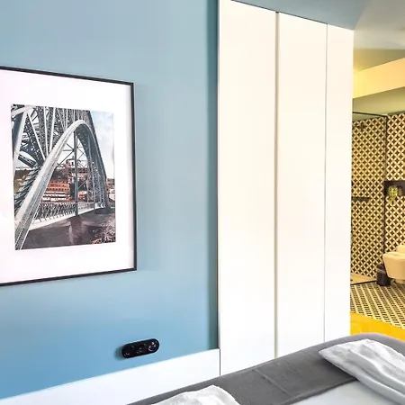 Award-winning Loft Design With View To Douro River 아파트